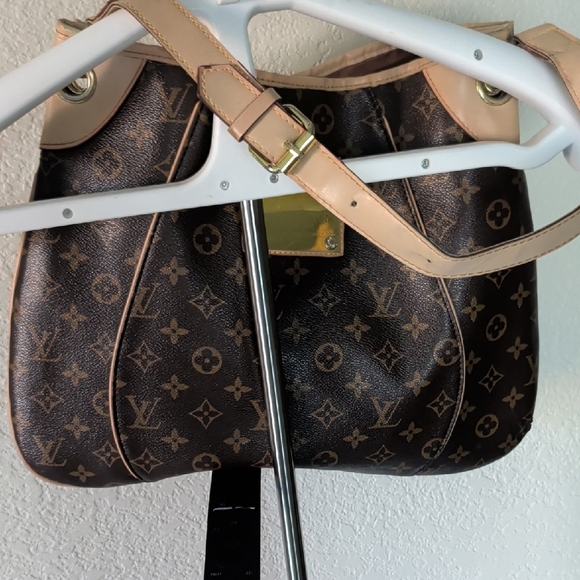 Elegant Brown Designer Tote Bag - Picture 14 of 16